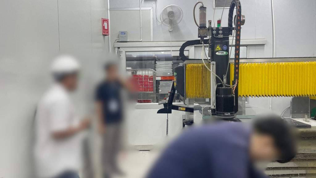 Hệ thống cắt nước Techni Intec-G2 i510 năm 2018 – Máy cắt CNC 5 trục PAC60 + Bơm Quantum ESP 66.000 PSI – Đã qua sử dụng – Thái Lan