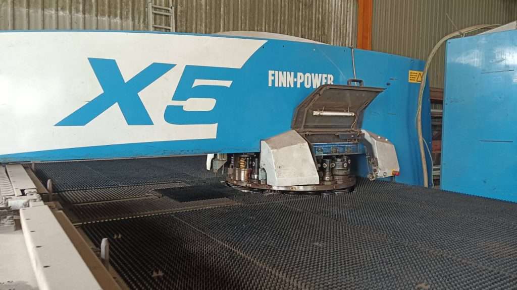 2008 Finn-Power X5 數控砲塔沖床 – 二手 – 台灣