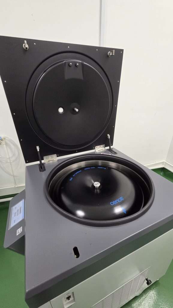 2024 Cence L720R-3 冷凍離心機 – 容量 14400 毫升 – 二手 – 新加坡