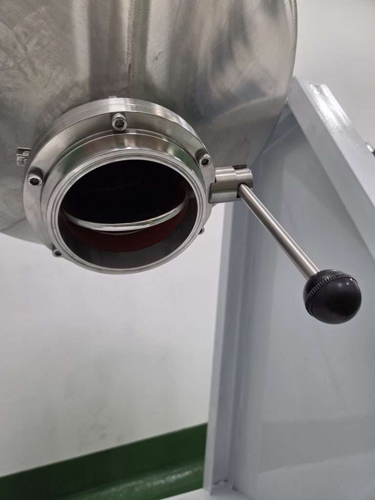 不鏽鋼旋轉式食物攪拌機 – 容量 100 公升 / 50 公斤，380 伏特 – 二手 – 新加坡