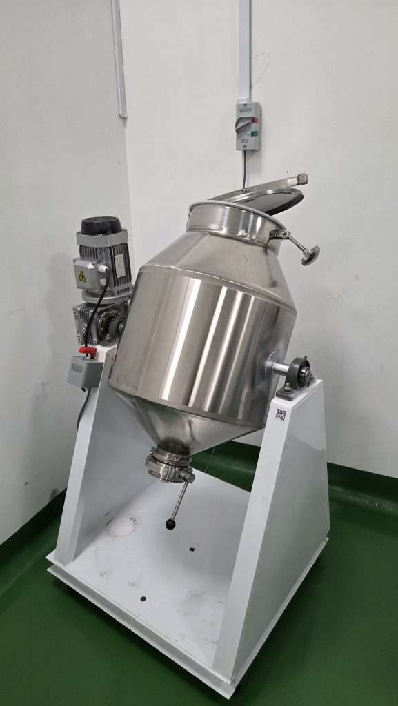 不鏽鋼旋轉式食物攪拌機 – 容量 100 公升 / 50 公斤，380 伏特 – 二手 – 新加坡