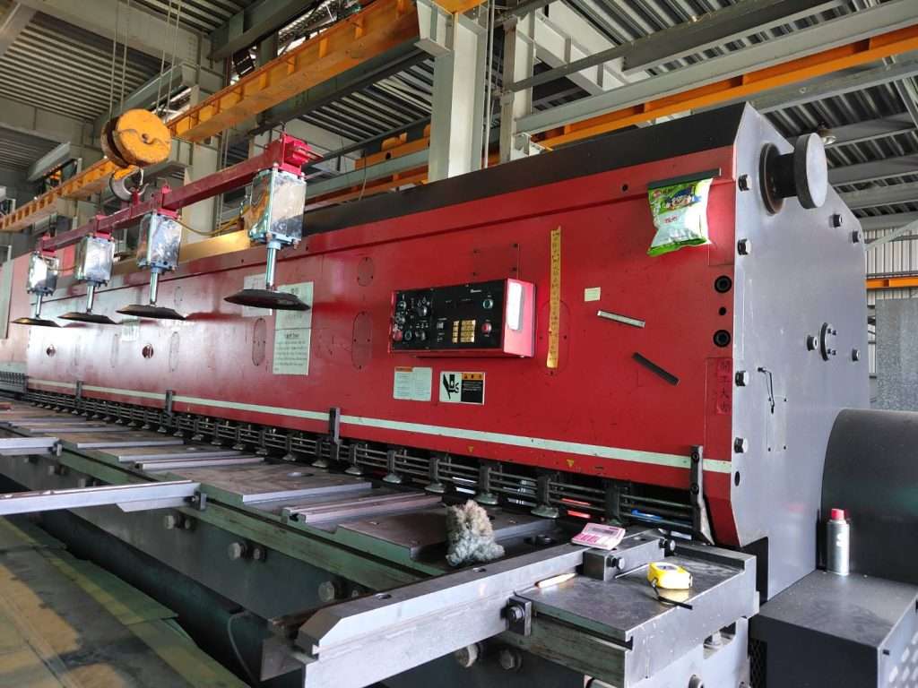 1991 年 Amada M6045 油壓剪板機 – 二手 – 台灣