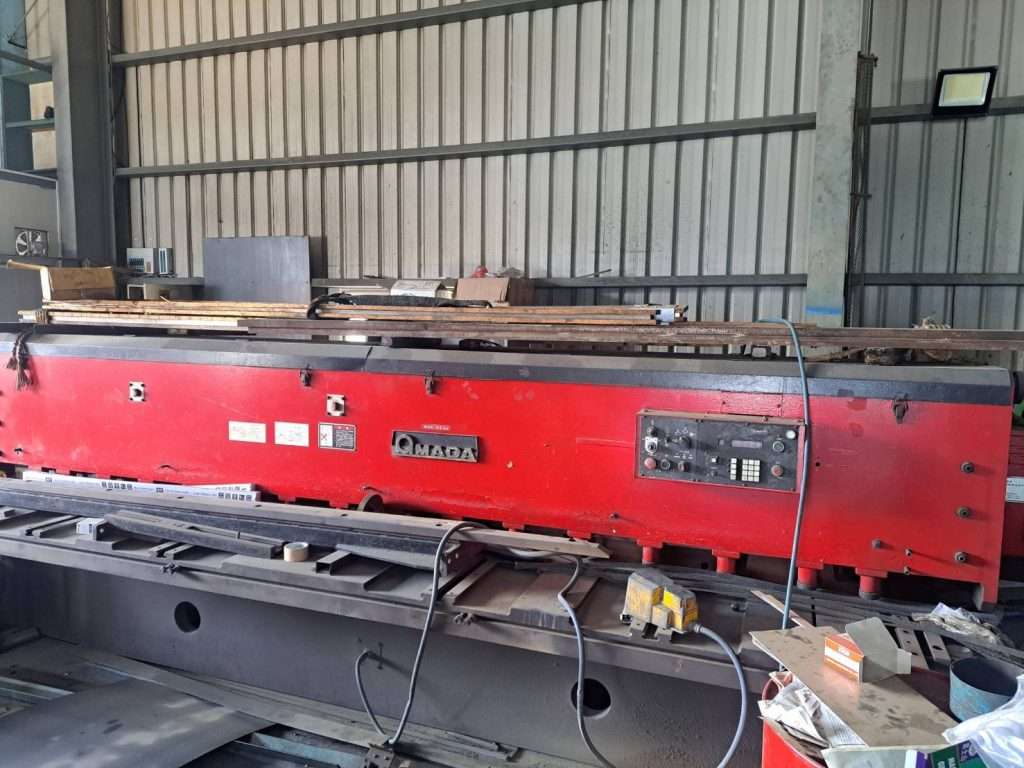 1995 年 Amada RG-80 剪力機 – 二手 – 台灣