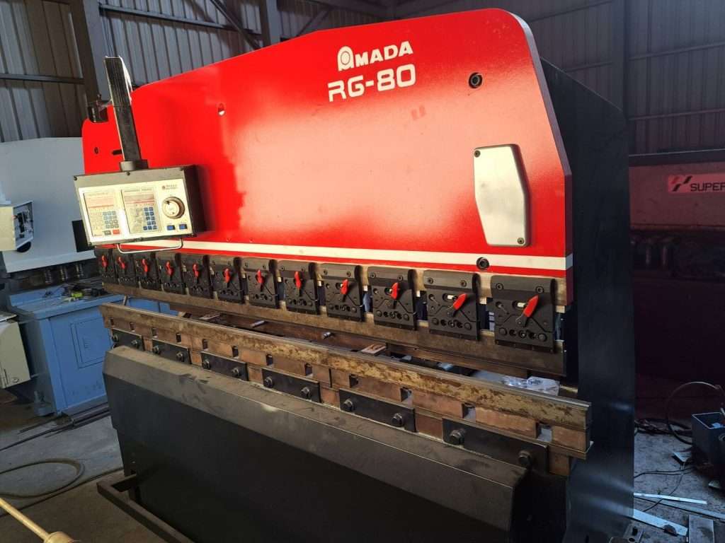 1995 年 Amada RG-80 剪力機 – 二手 – 台灣