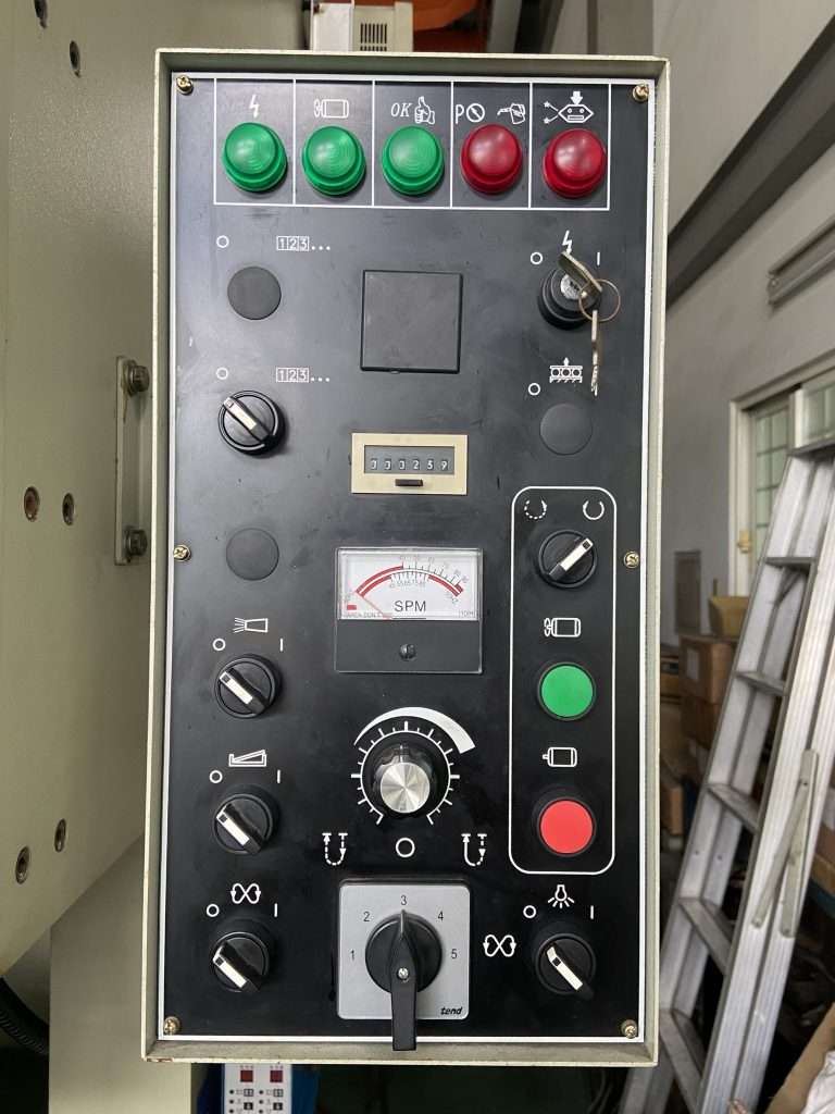 2007 年 SEYI SN2-110 C 型曲軸壓力機 – 二手 – 台灣