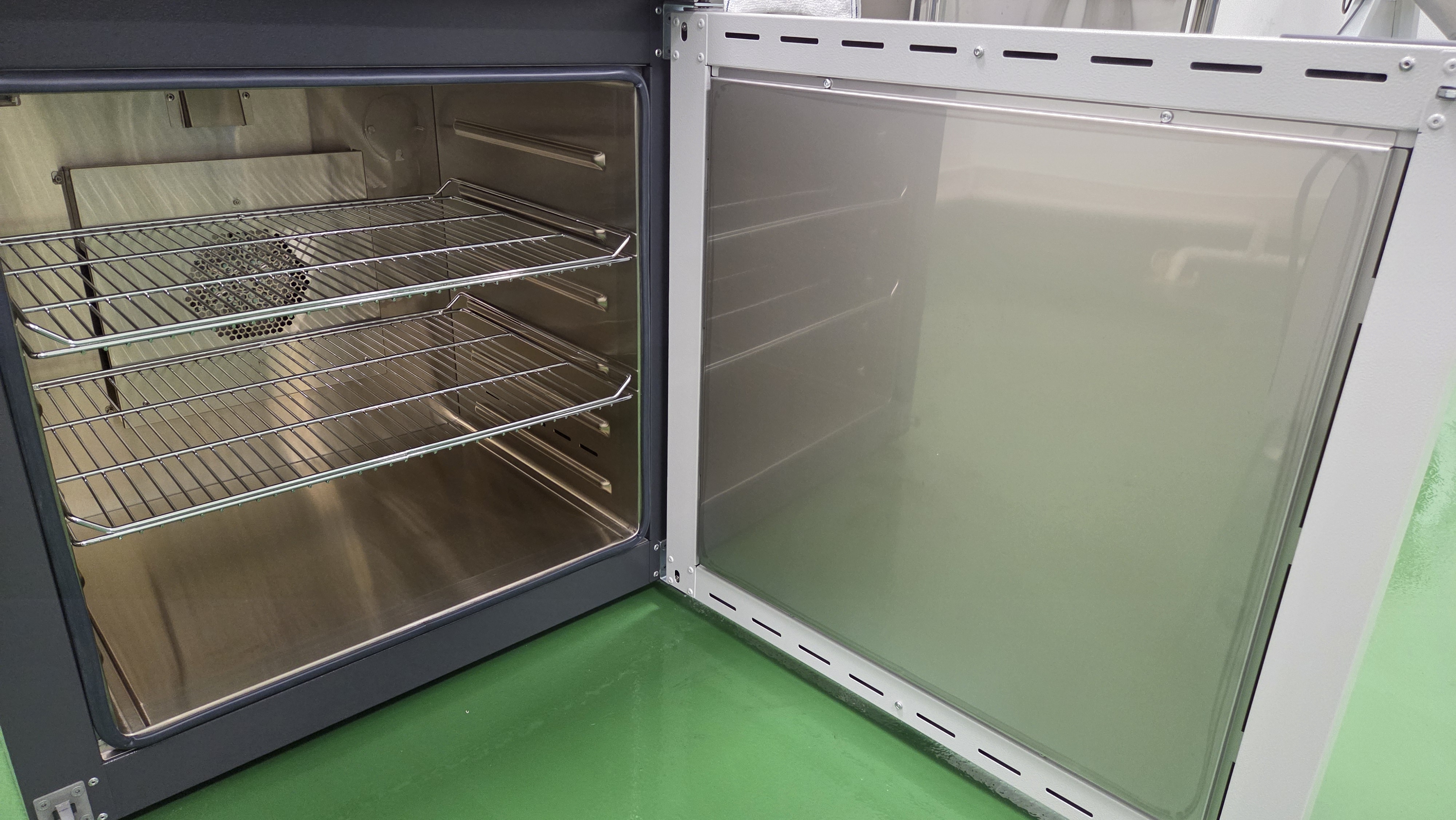 IKA 125 C-D S002 Drying Oven – 125L, Forced Convection, UK Plug – Used – Singapore