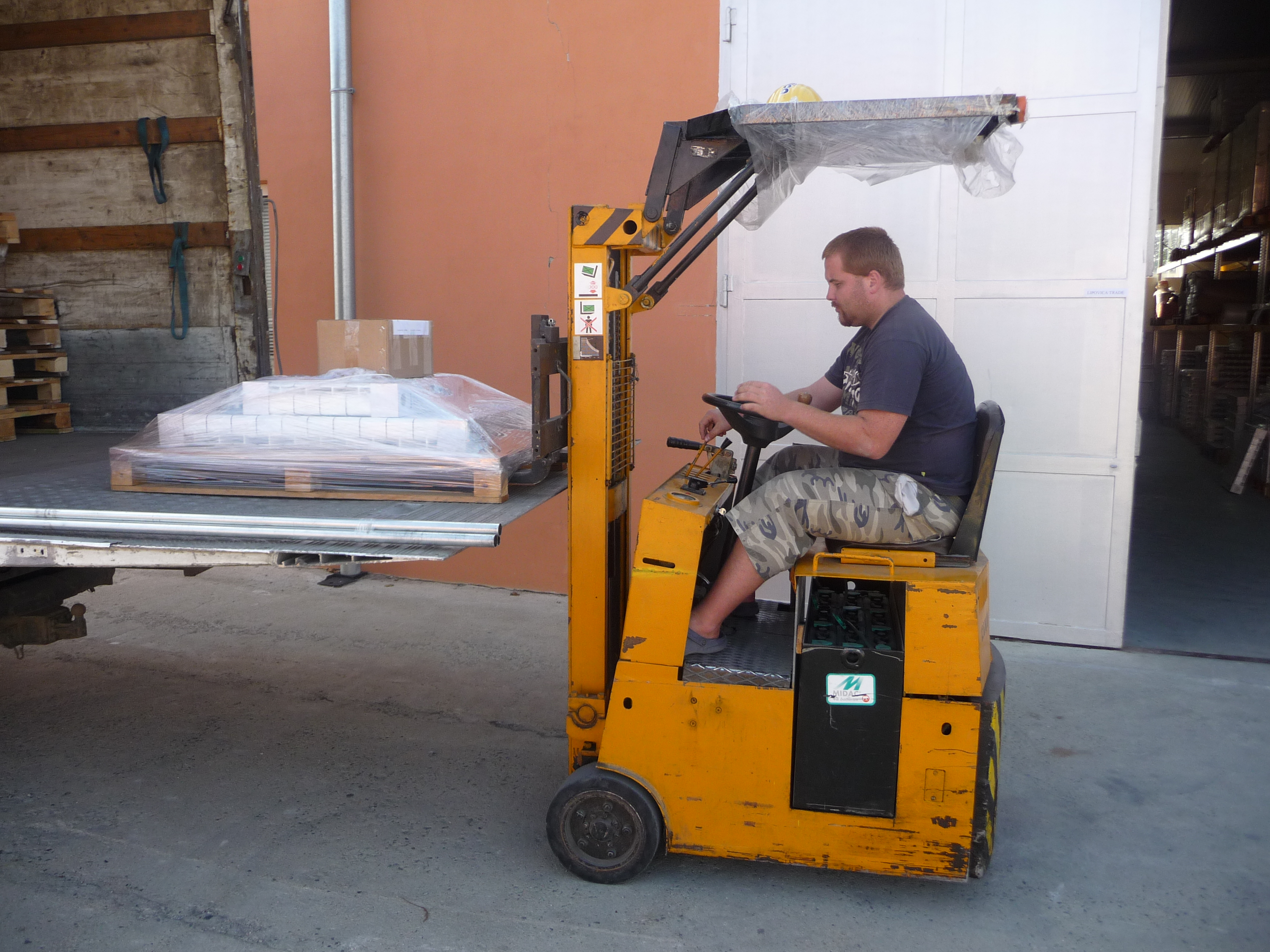 Electric Forklift