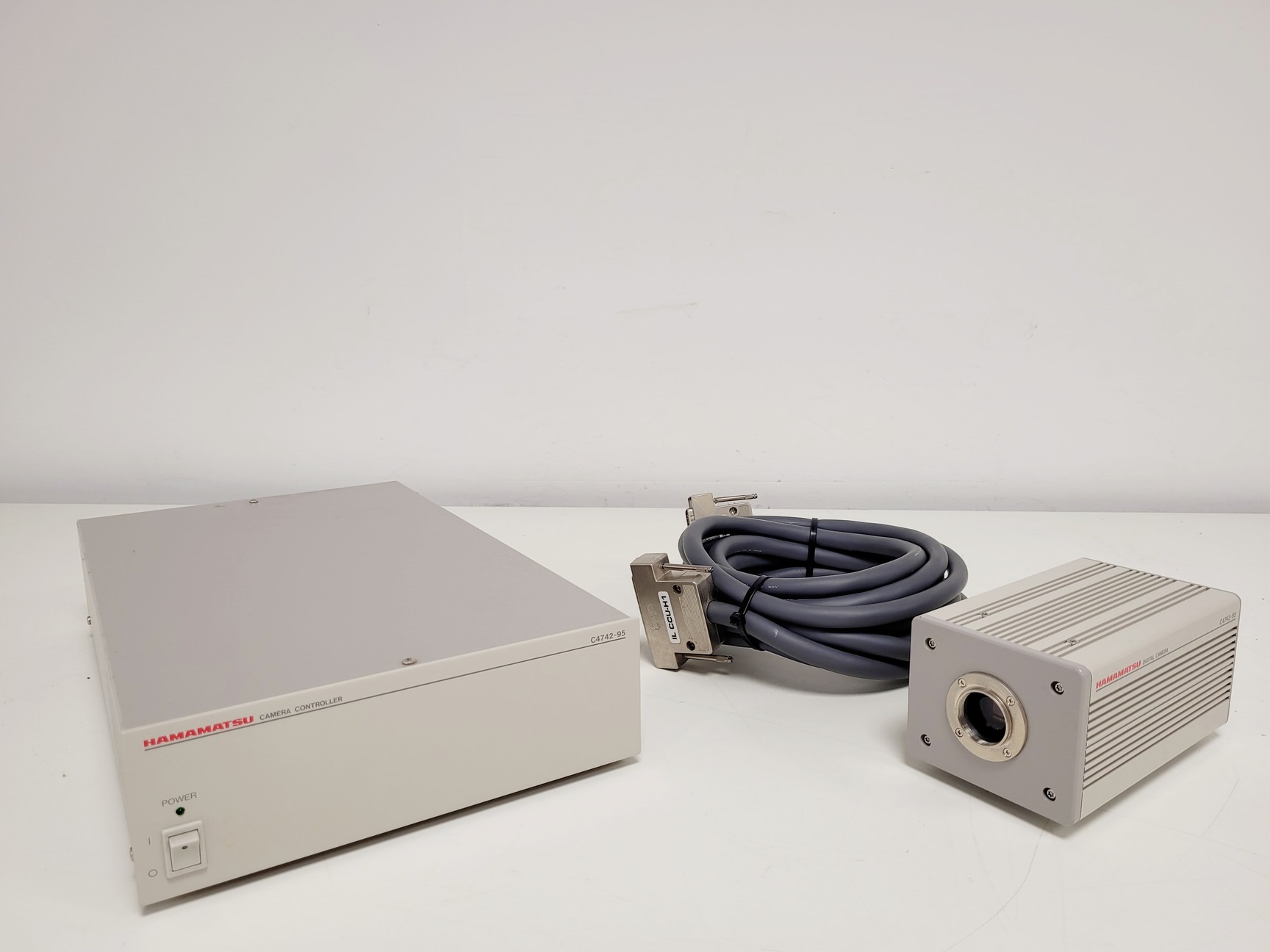 Hamamatsu C4742-95/C4742-96-12G04 Digital Camera & Controller Firewire