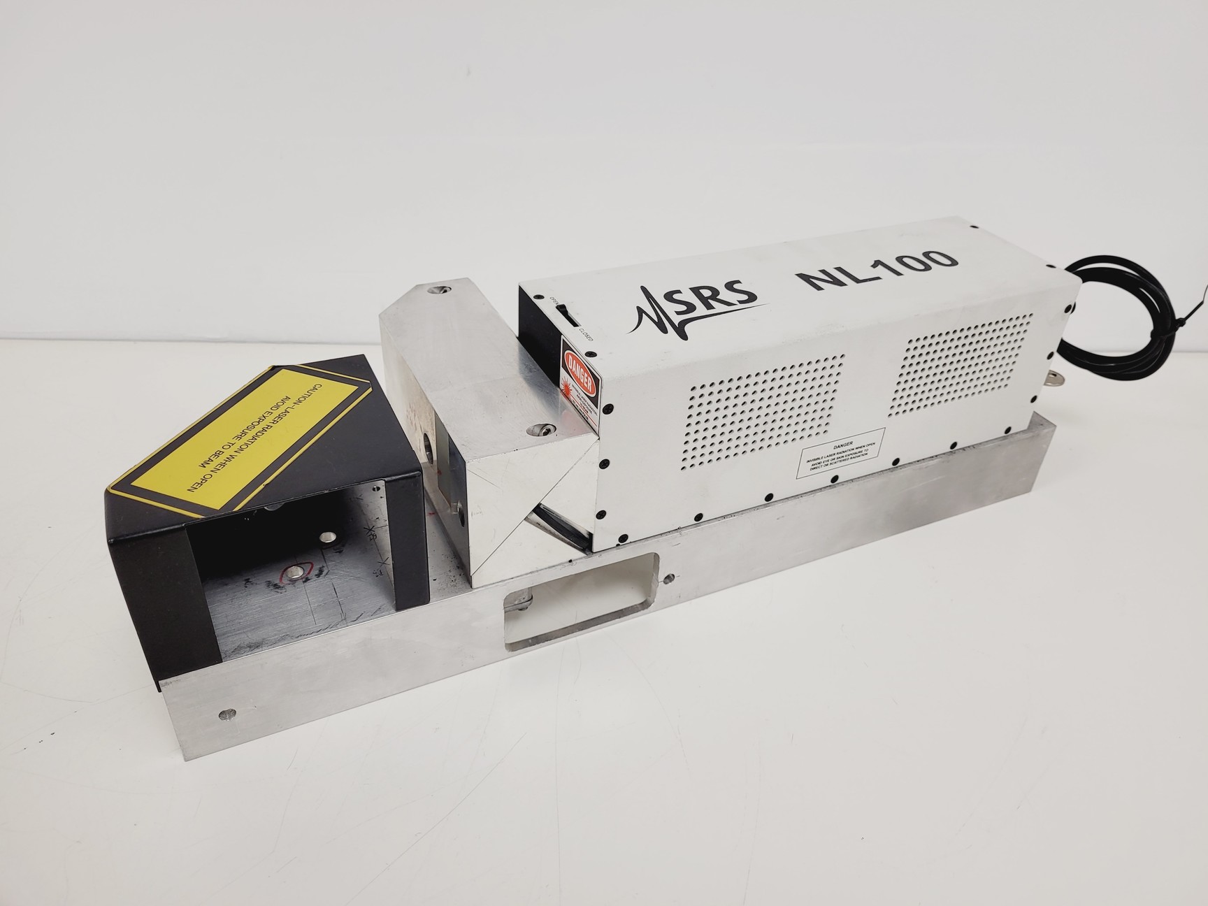 SRS Stanford Research System NL100 Nitrogen Laser Lab