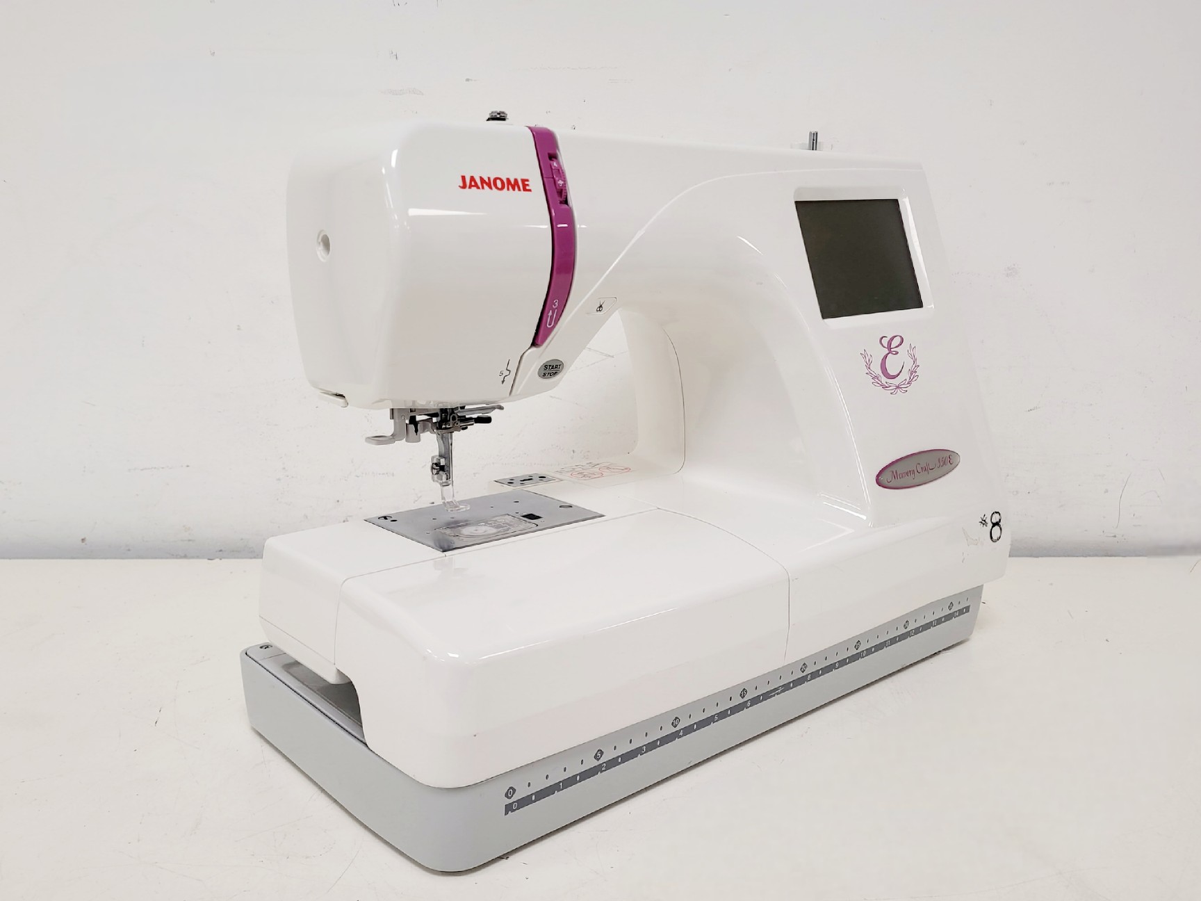Janome Memory Craft 350 Sewing/Embroidery Machine MC350E