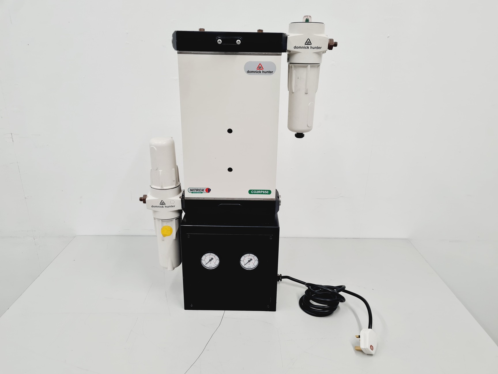 Domnick Hunter C02RP850 CO2 Free Air Generator Lab
