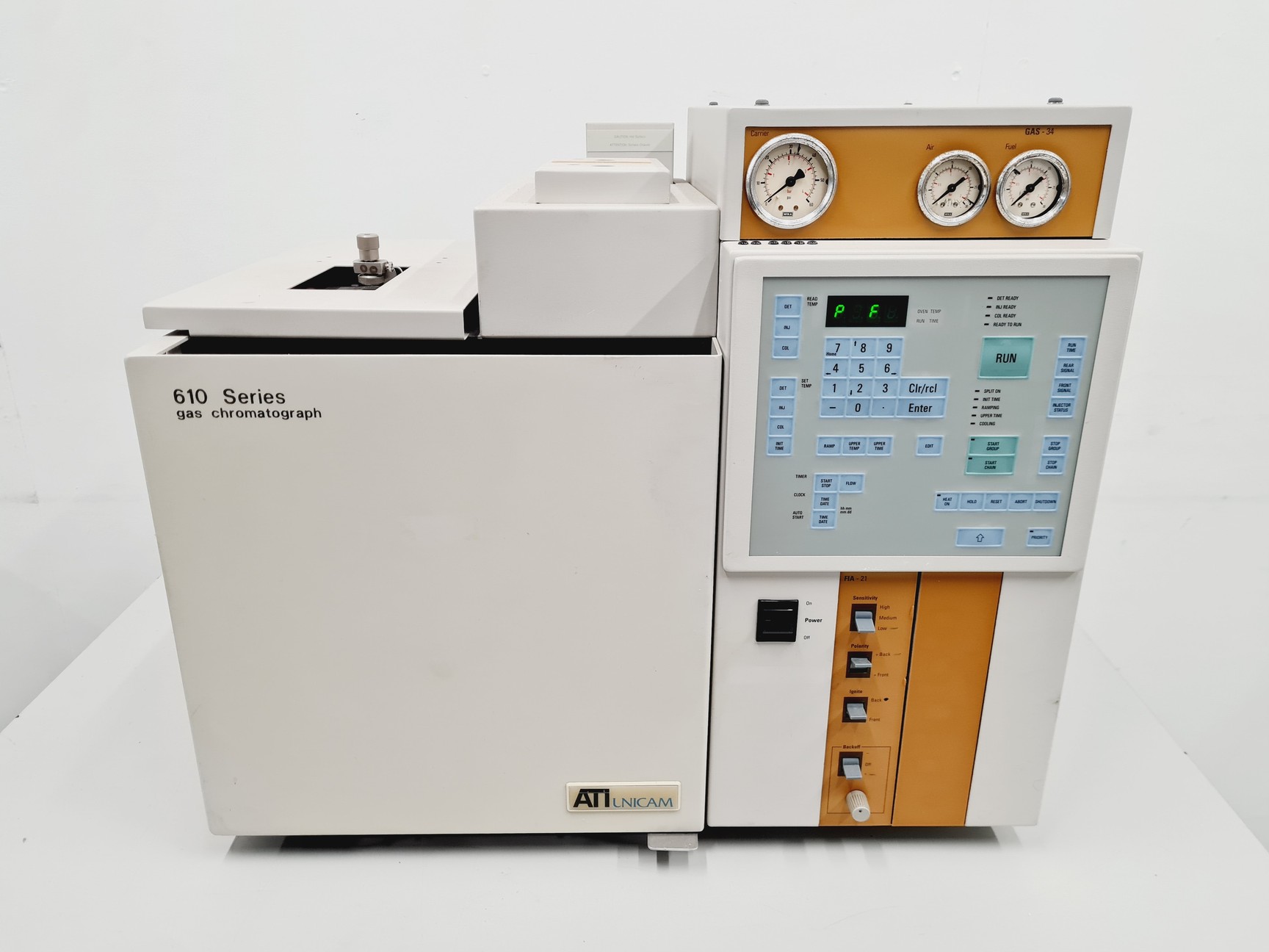 Unicam 610 Series Gas Chromatograph GC System