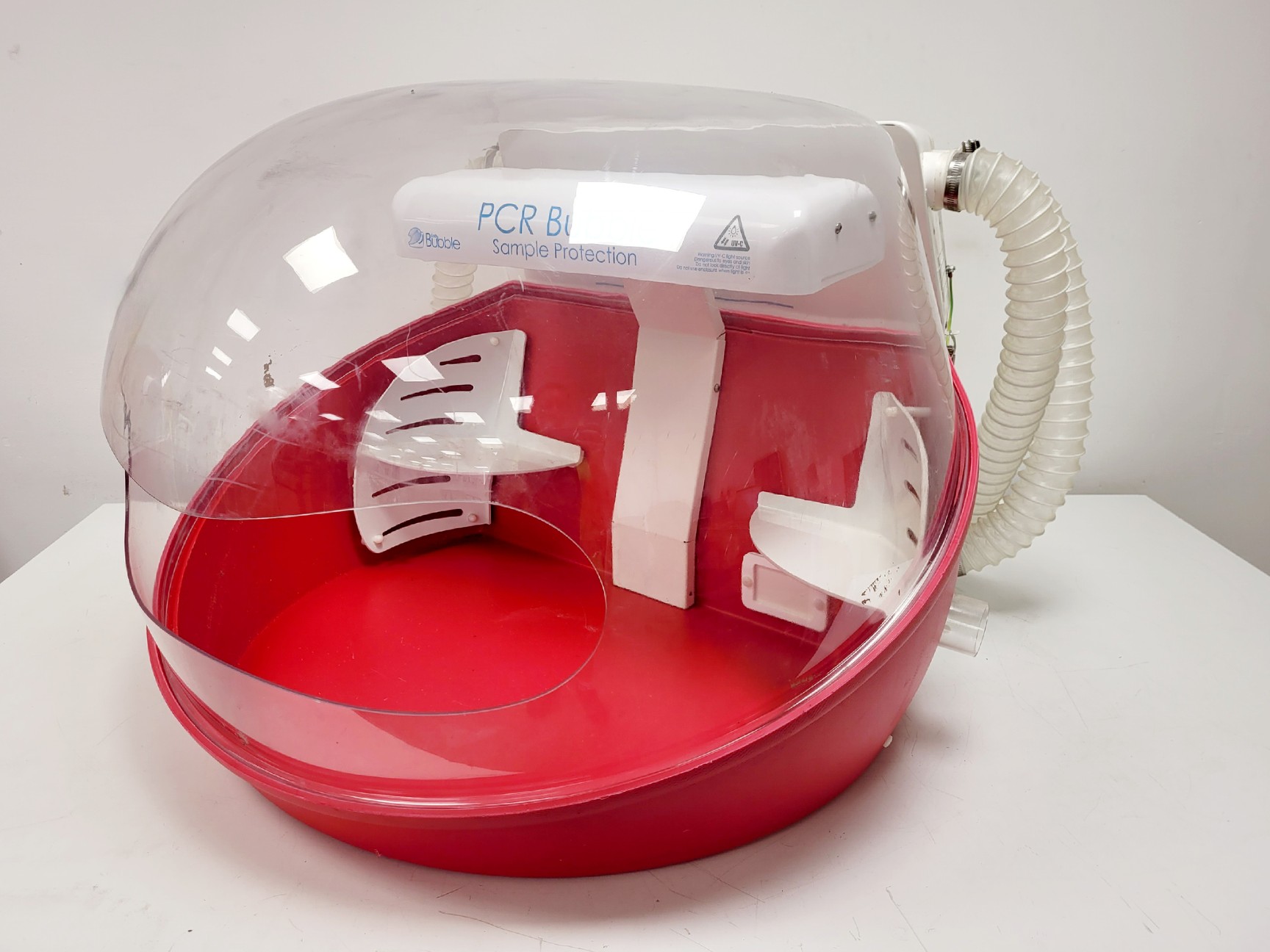 Lab Bubble PCR Bubble Sample Protection UV BUB-PCR-SA-RED w/ Fan Unit