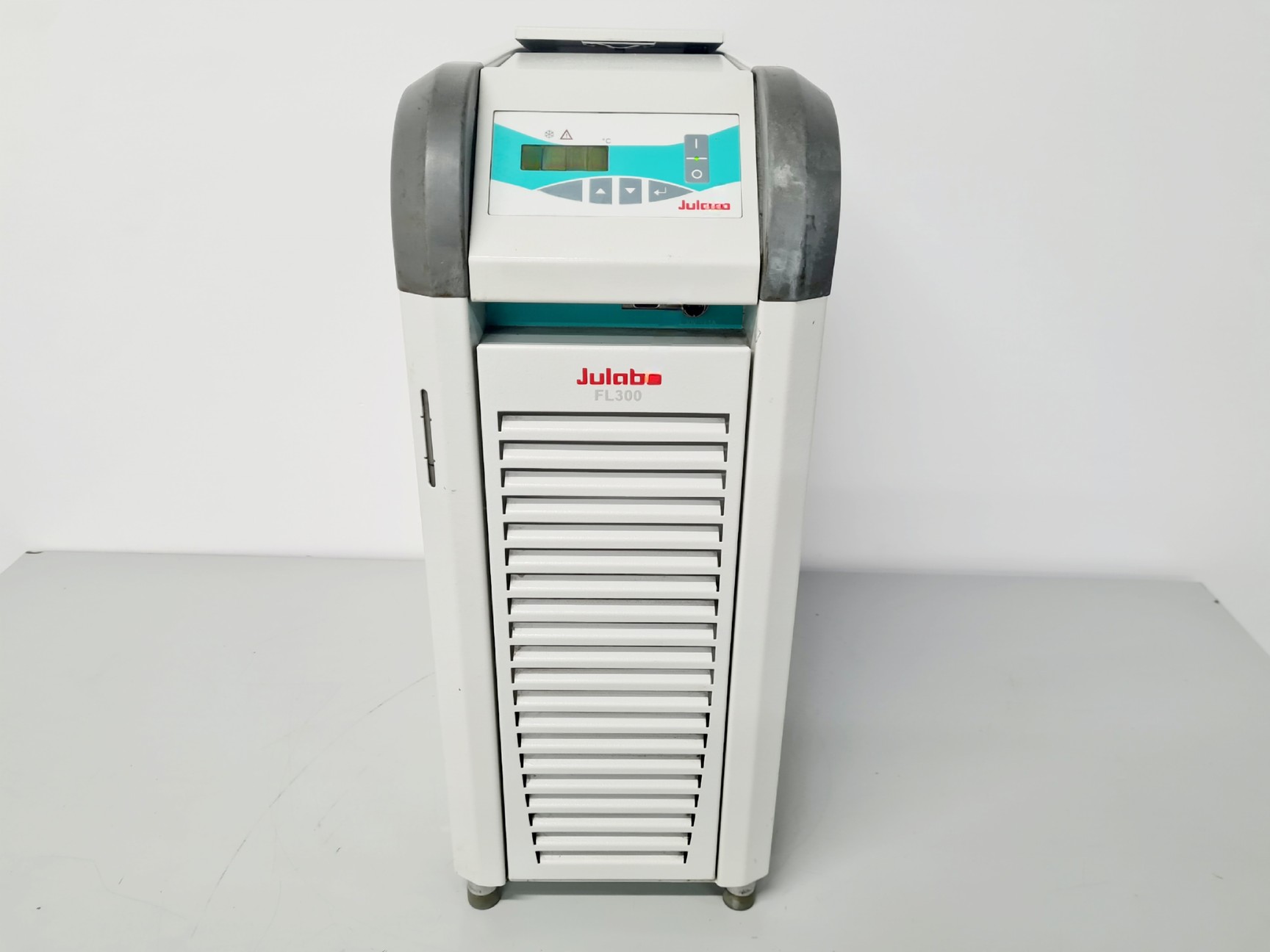 Julabo FL300 Recirculating Chiller Lab
