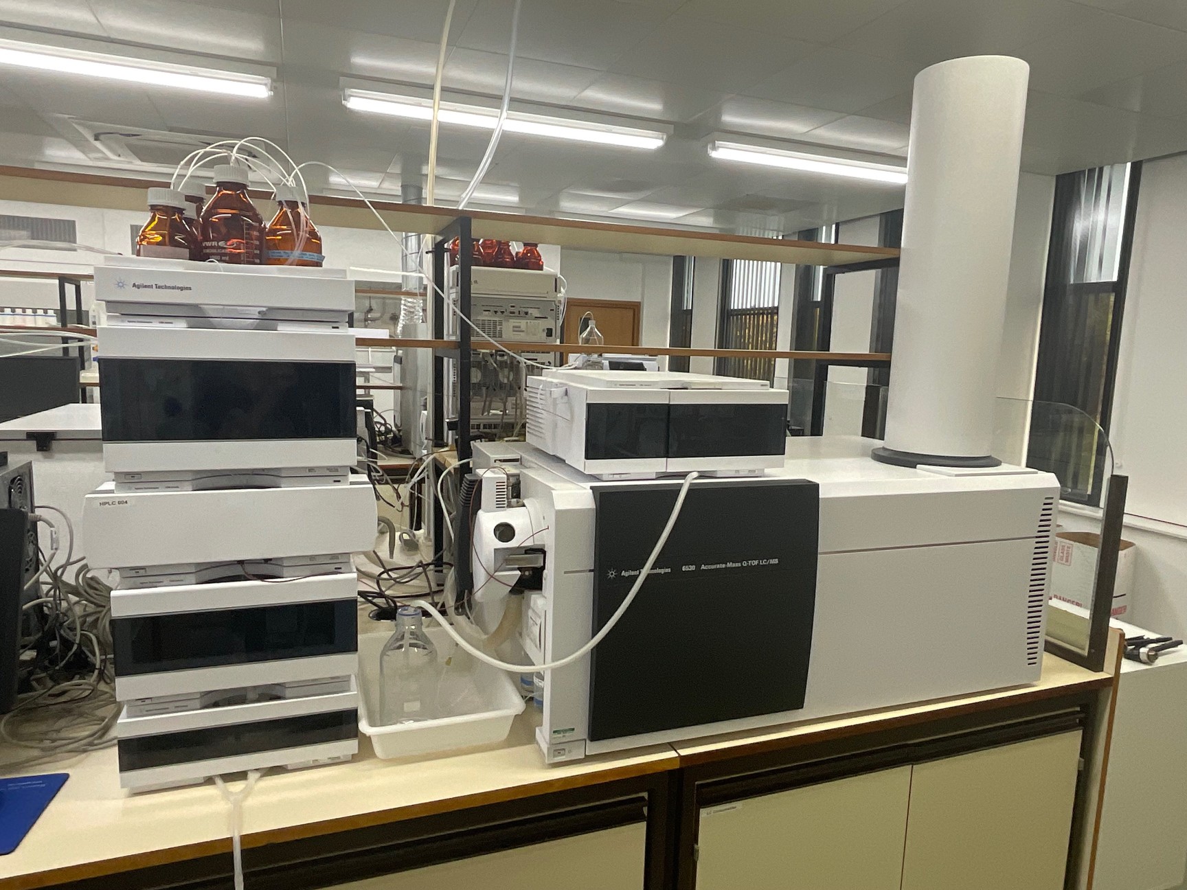 Agilent 6530 Accurate-Mass Q-TOF LC/MS System w/ Agilent 1290 Infinity LC Stack