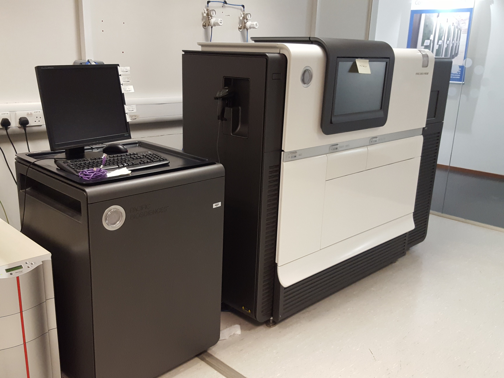 Pacific Biosciences PacBio RS II System DNA Sequencer Lab