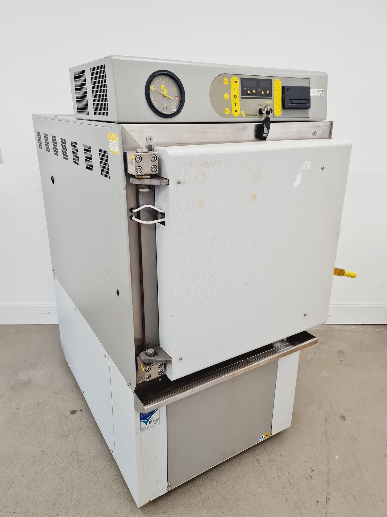 Priorclave PS/Q63/SH320 Front Loading Autoclave