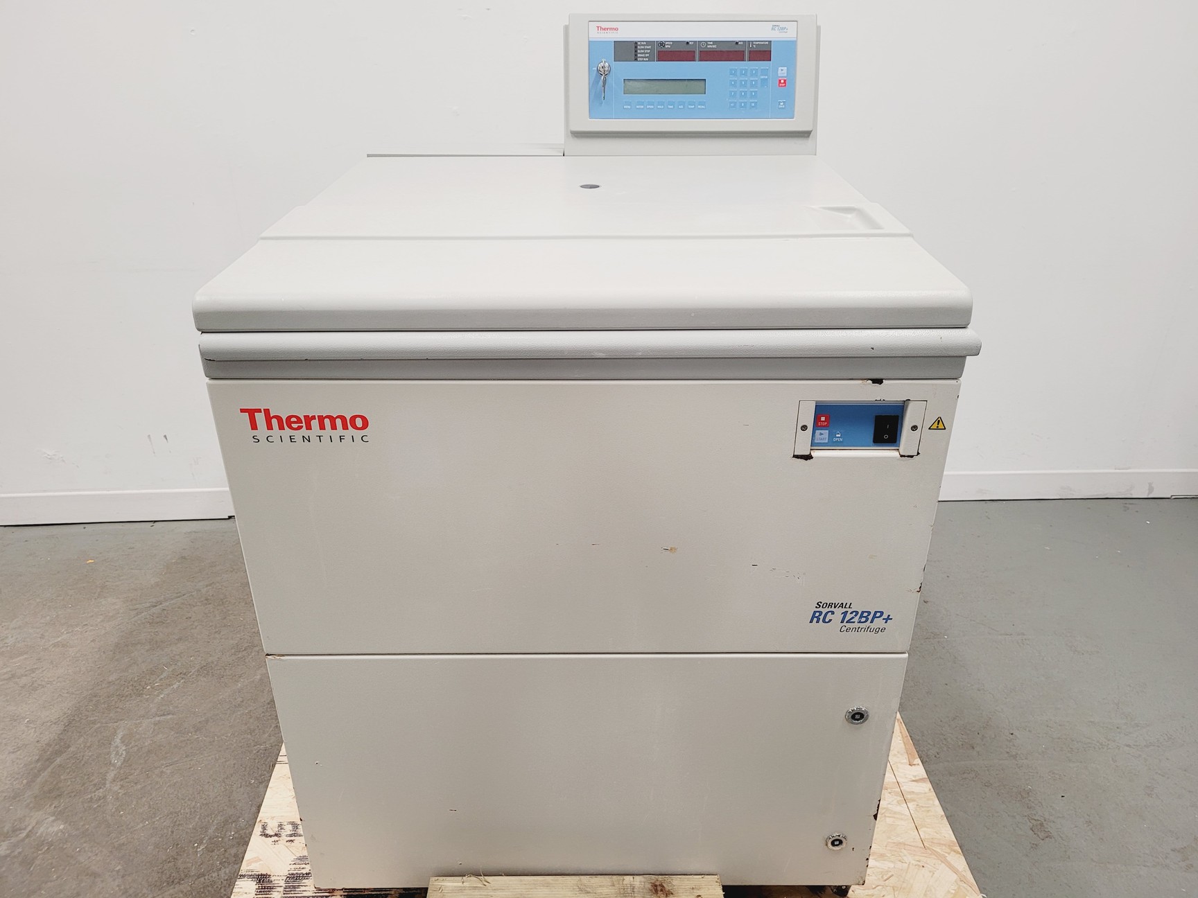Thermo Scientific Sorvall RC 12BP+ Refrigerated Floor Standing Centrifuge Lab