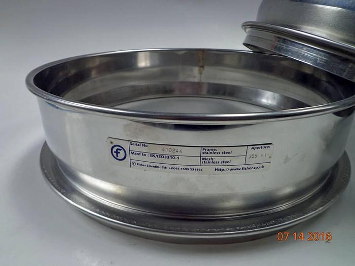 Sieves 1x 355 aperture and 1x 500mic