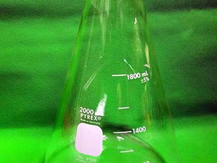 Pyrex 2L Conical Graduated